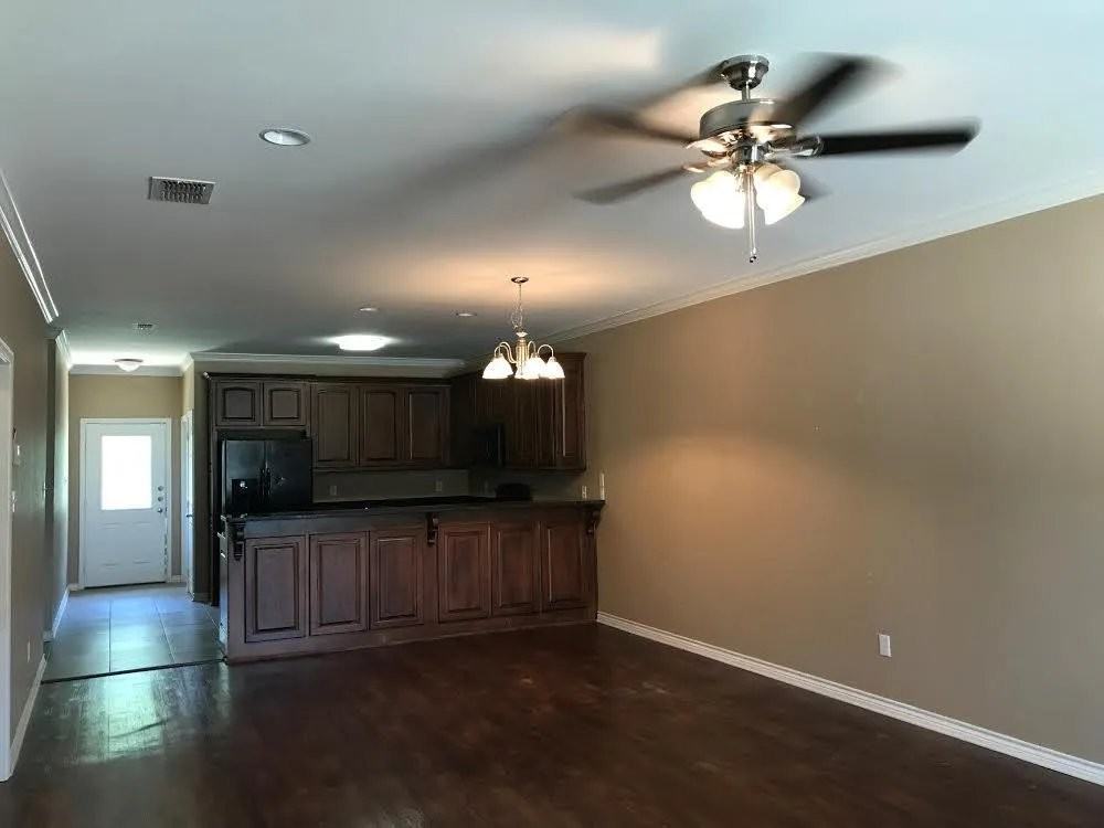 101 Lemons Dr - Photo 2 of 6