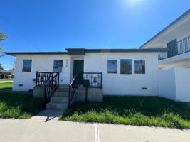 featured image of 4814 Hedda St