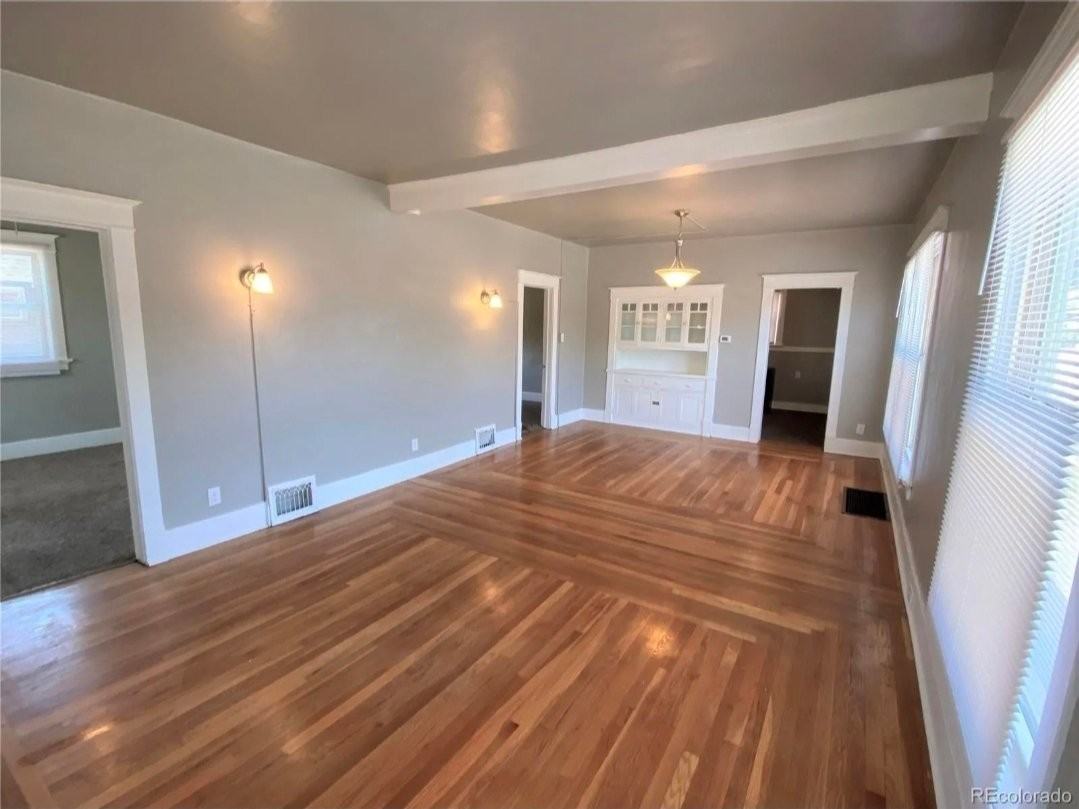 1029 E 5th St - Photo 3 of 16