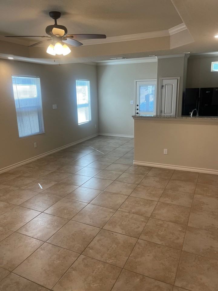 6934 Lakeview Dr #101 - Photo 4 of 24