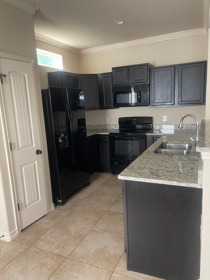 6934 Lakeview Dr #101 - Photo 6 of 24
