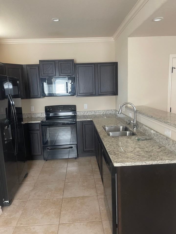 6934 Lakeview Dr #101 - Photo 7 of 24