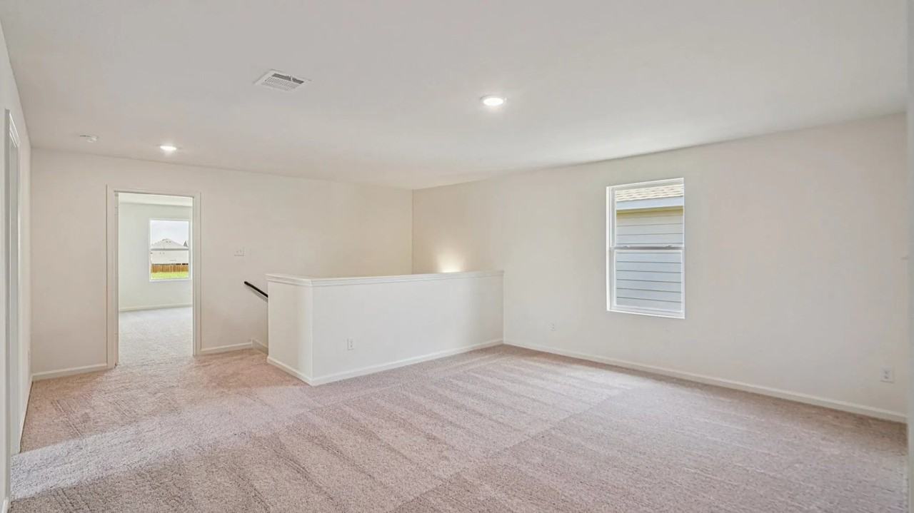400 Portsmouth Drive - Photo 6 of 30