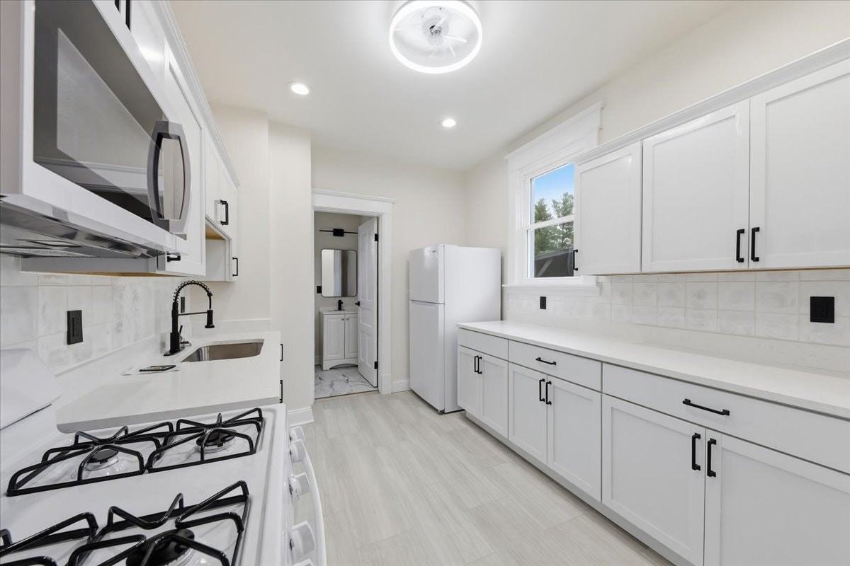 4627 Mc Neil Avenue - Photo 2 of 28