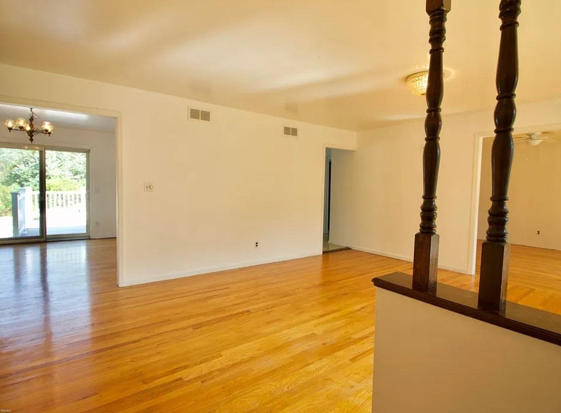 32 Meadowbrook Lane - Photo 2 of 12