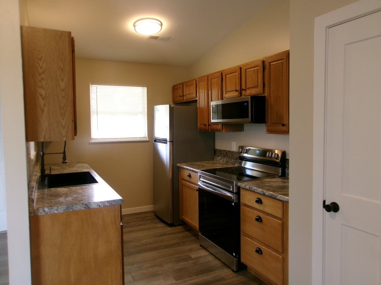 307 Palomino Ln - Photo 4 of 11
