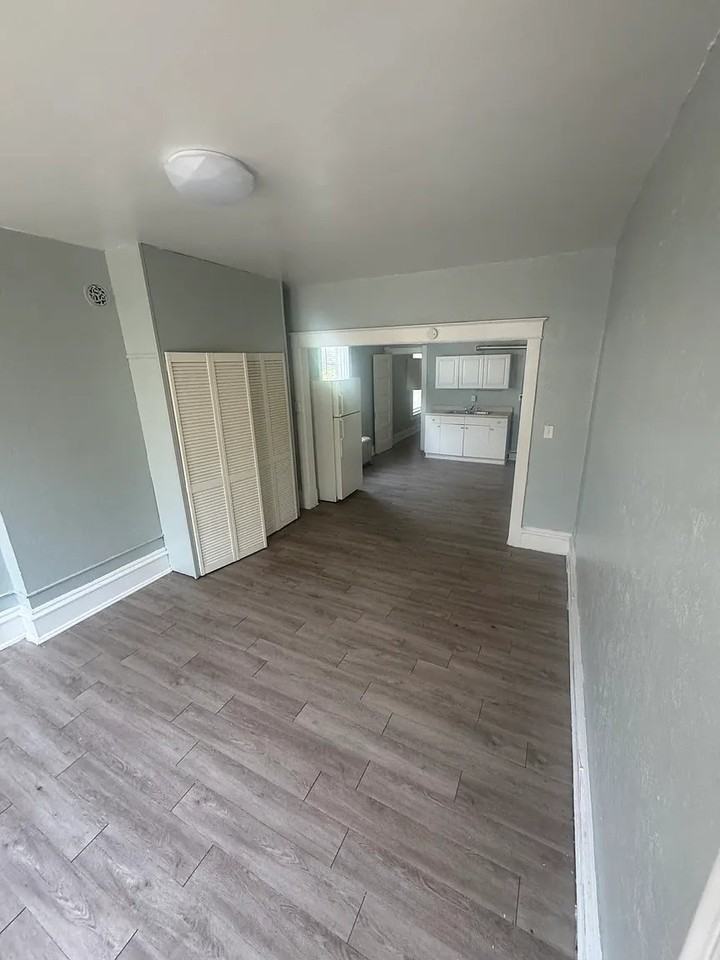 1322 N Michigan St #3 - Photo 5 of 5