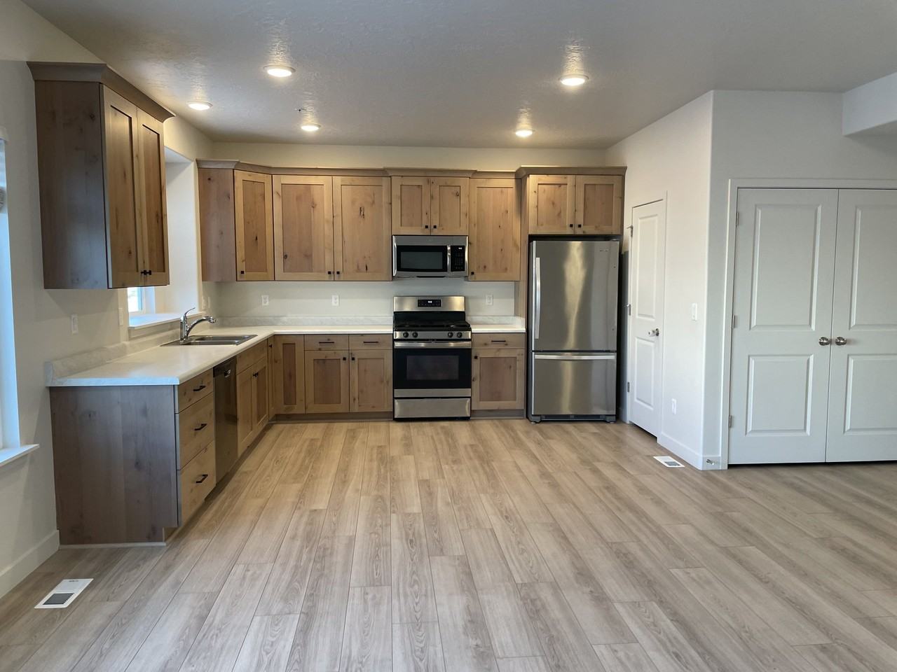 4209 W Flight Park Ct - Photo 2 of 11