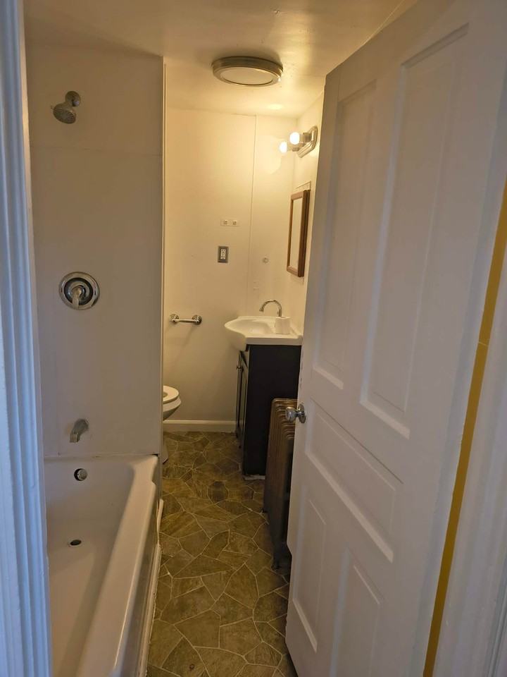 2010 15th Ave - Photo 3 of 10