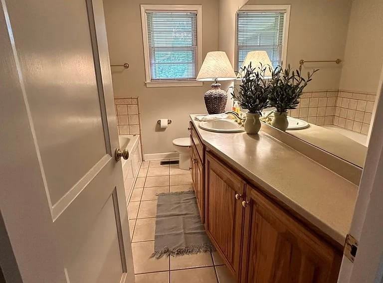 2921 Knobdale Rd - Photo 6 of 8