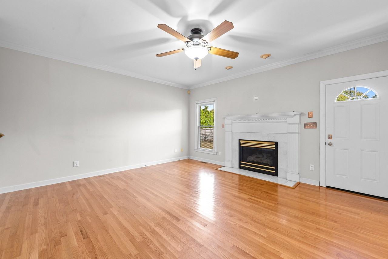 3520 Birkdale Ct - Photo 4 of 11