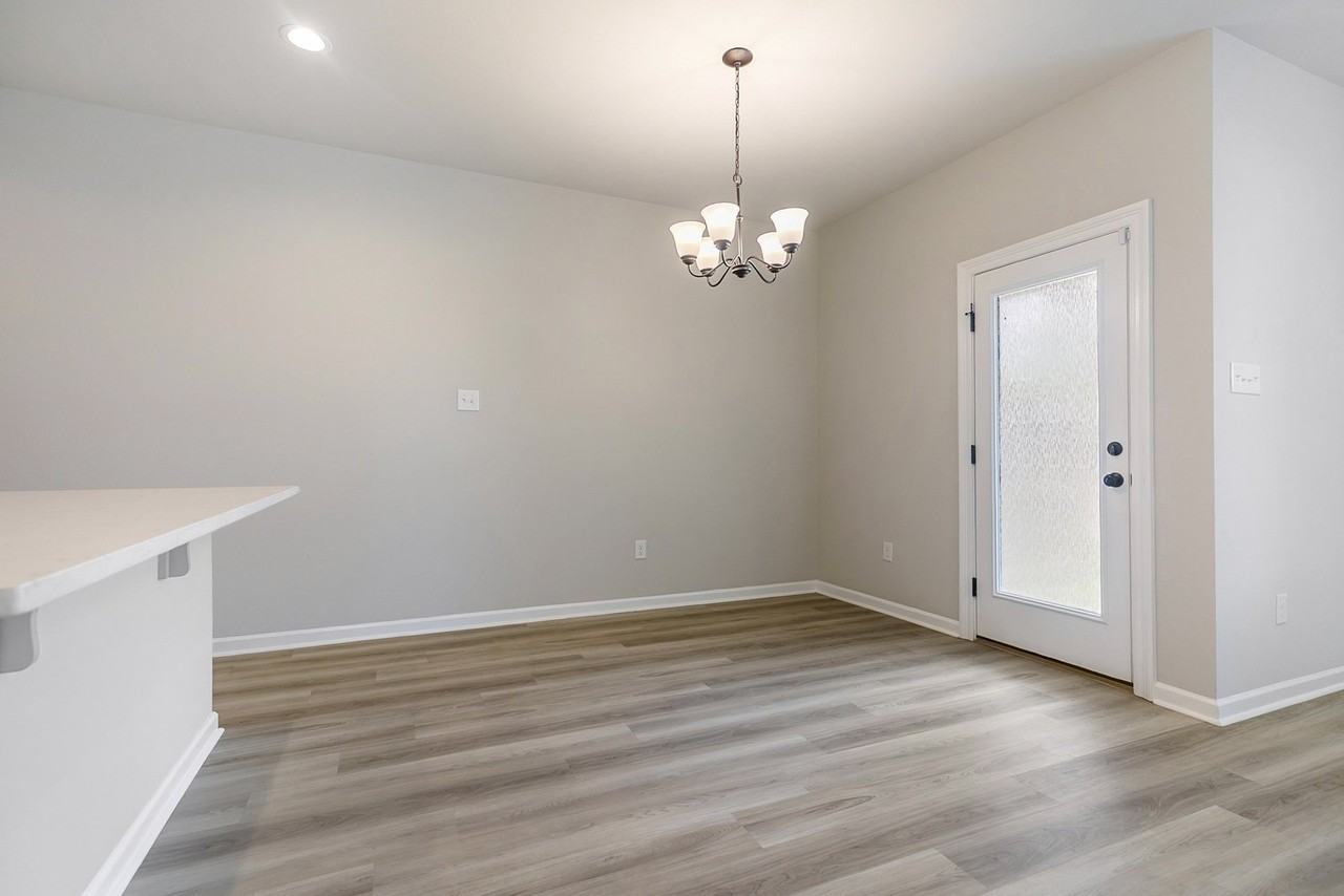 5615 Stuga Dr - Photo 6 of 15