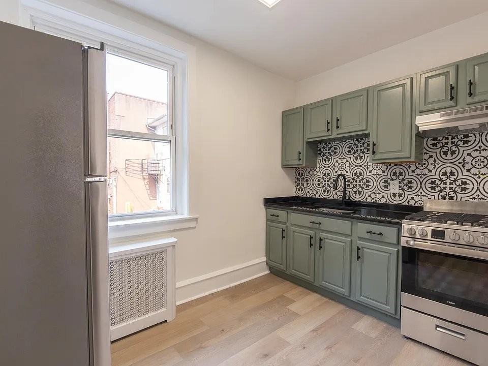 606 W Maple Ave #J1 - Photo 7 of 12