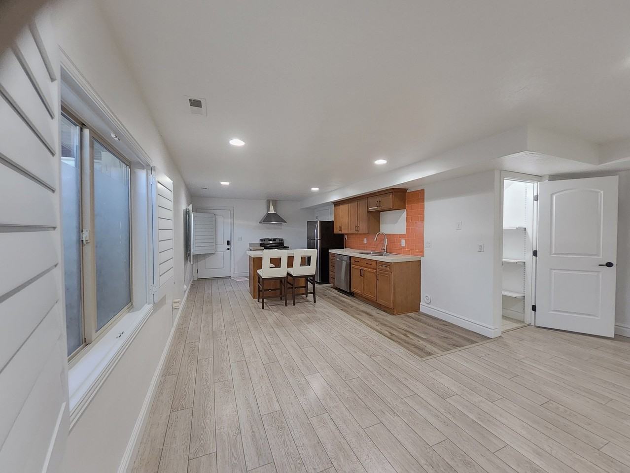 1199 Southeast #B - Photo 3 of 17