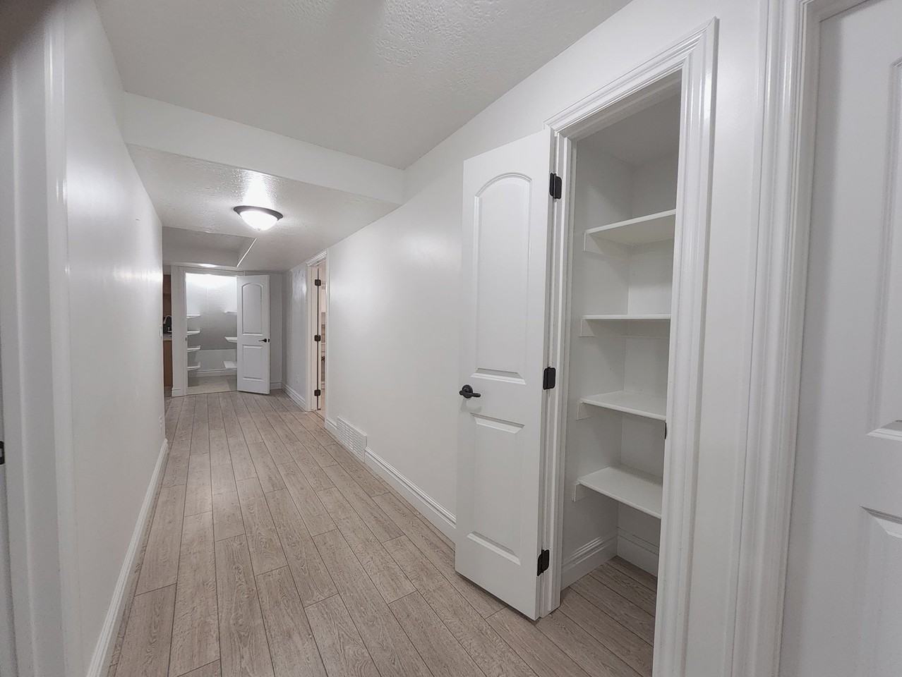 1199 Southeast #B - Photo 4 of 17