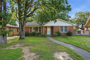 featured image of 3902 N Cypress St