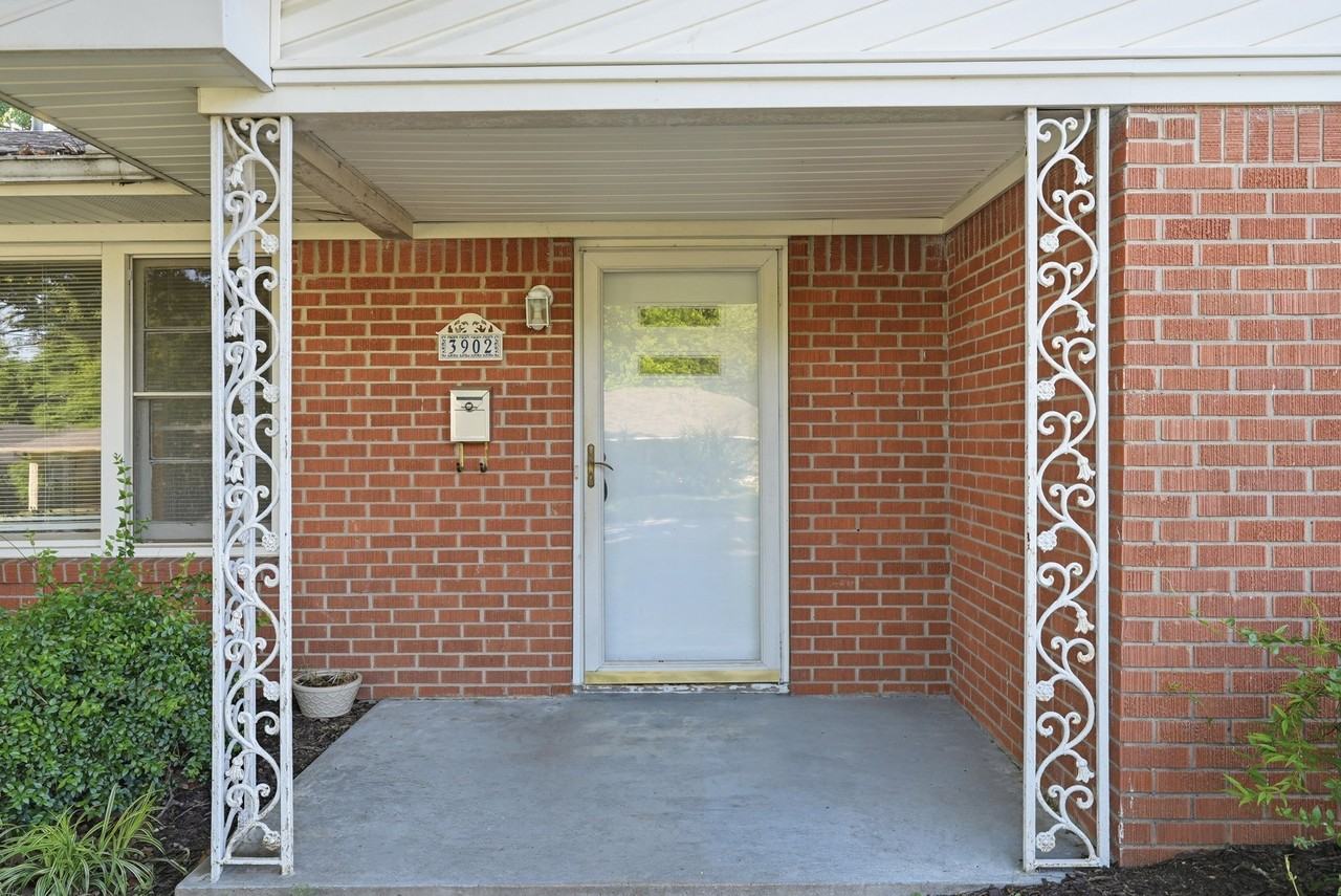 3902 N Cypress St - Photo 5 of 17