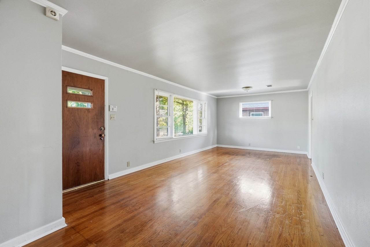 3902 N Cypress St - Photo 6 of 17