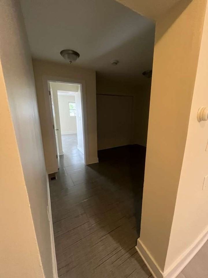 1531 Sewall Ave #A - Photo 3 of 8