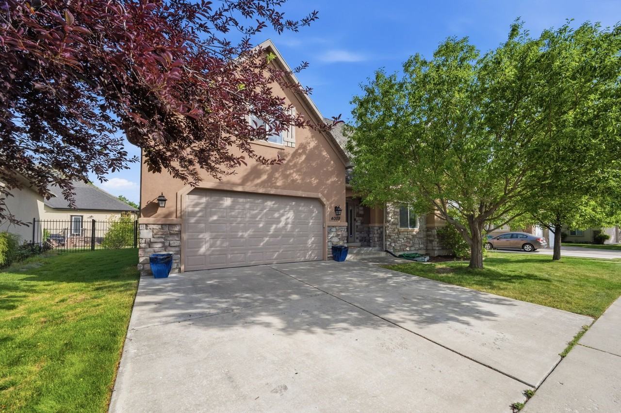 4009 W Troon St - Photo 2 of 19