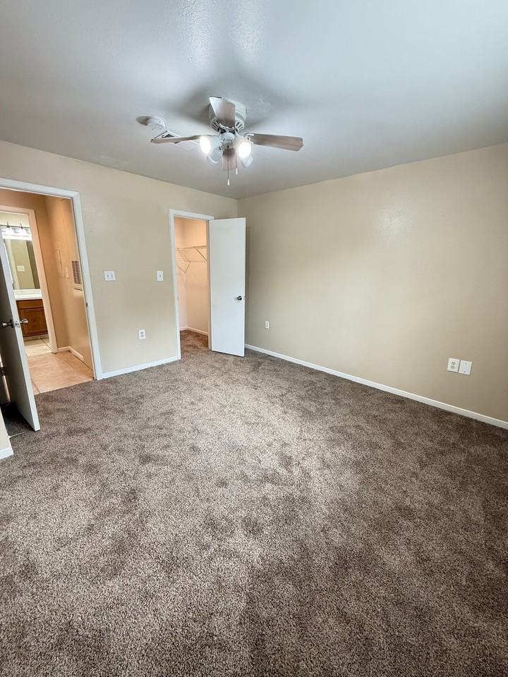 811 Cloyd Dr #416 - Photo 2 of 12