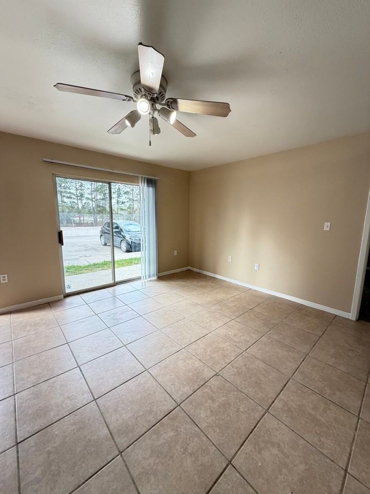 811 Cloyd Dr #416 - Photo 6 of 12