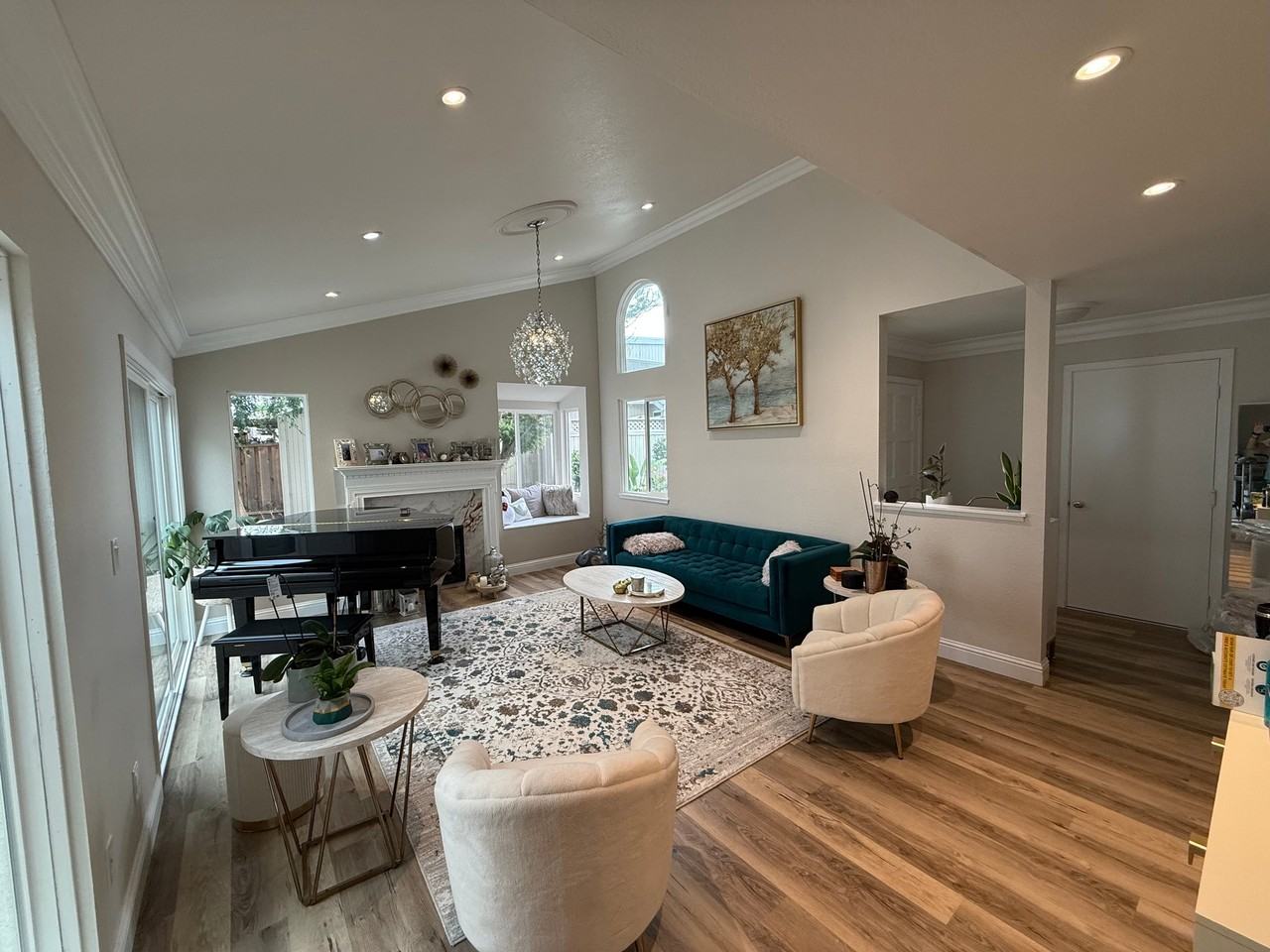 328 Flaming Oak Dr - Photo 2 of 20
