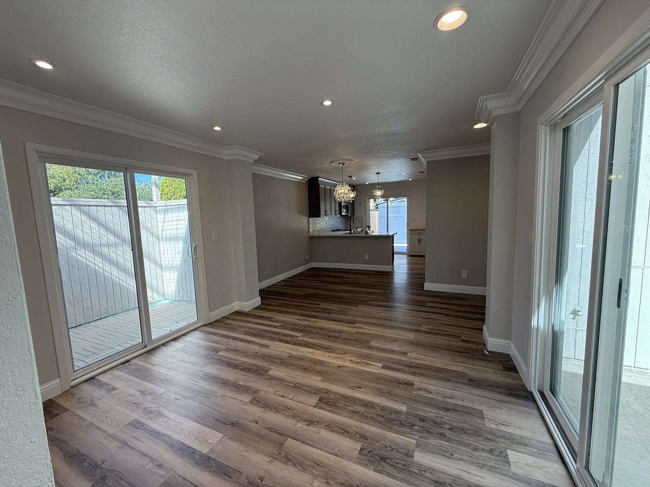 328 Flaming Oak Dr - Photo 7 of 20