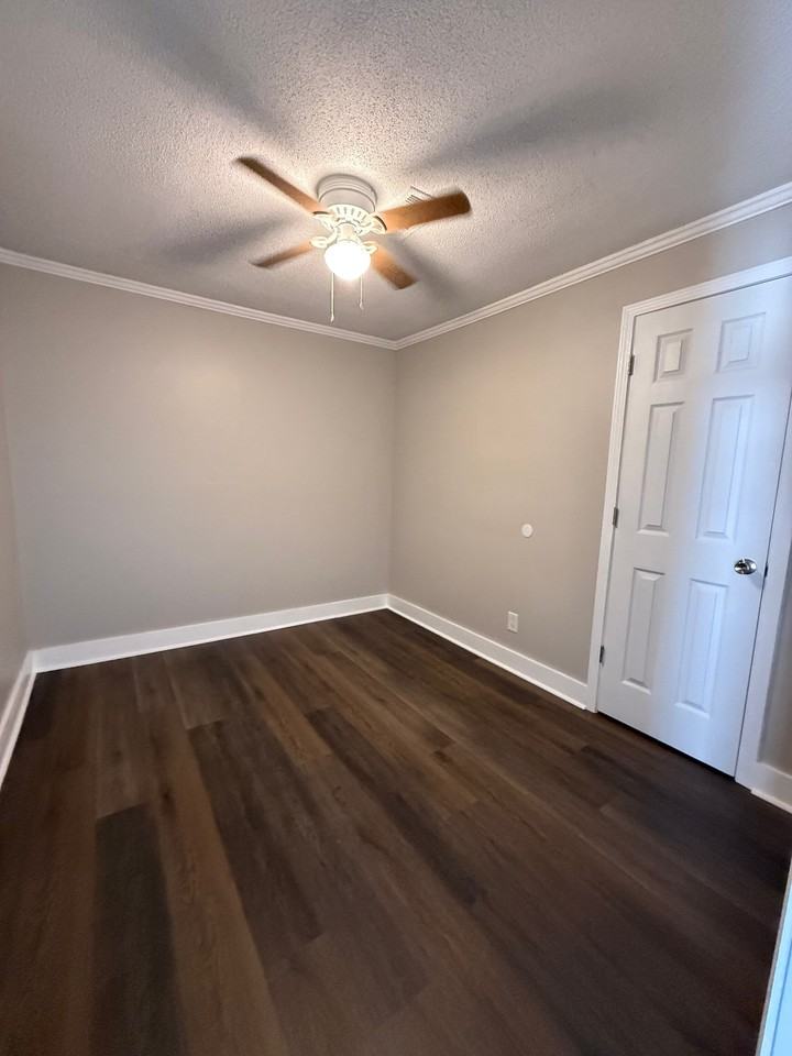 106 Molette St #A - Photo 7 of 11