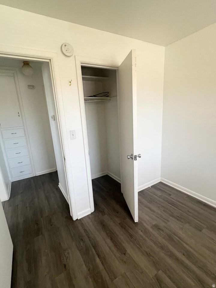 291 E Welby Ave - Photo 7 of 17