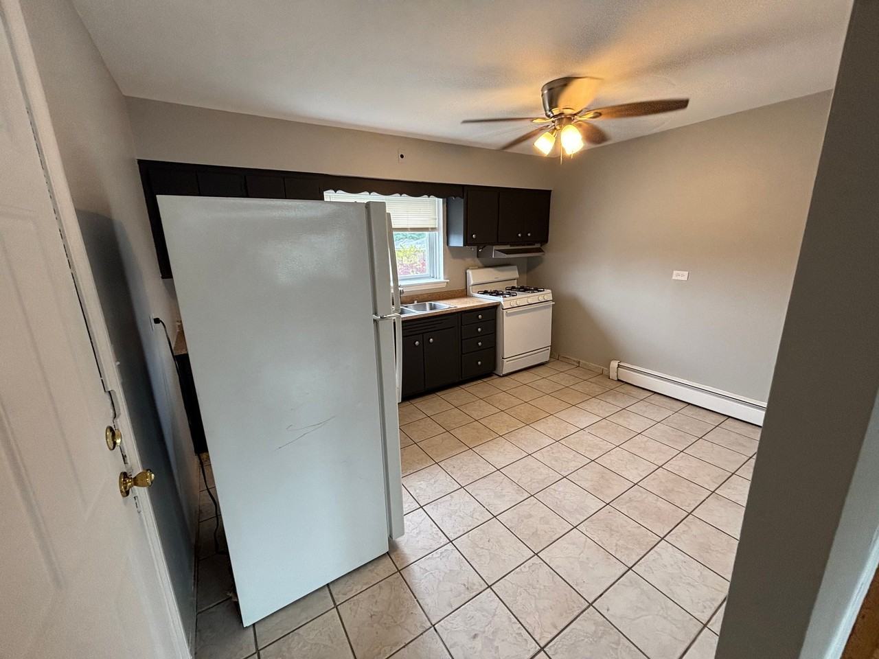 1601 S 58th Ave #1S - Photo 3 of 13