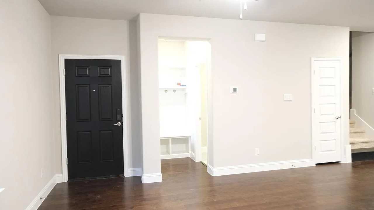 332 Blackthorne Dr - Photo 6 of 20