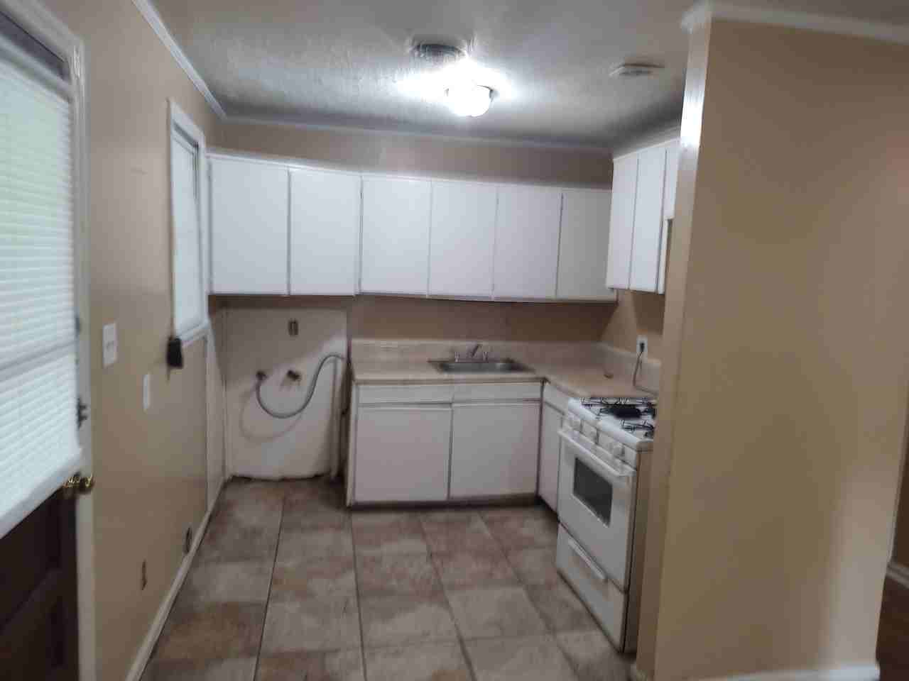 345 Milton Rd - Photo 2 of 7