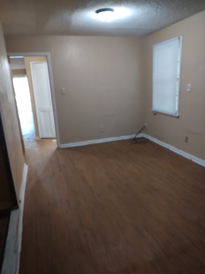 345 Milton Rd - Photo 4 of 7