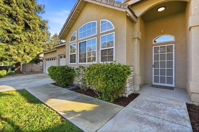 3917 E Stapp Ct - Photo 2 of 20