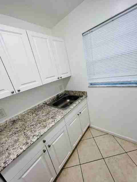 510 24th Ave N - Photo 2 of 10