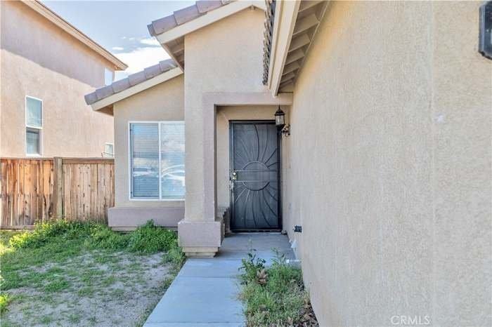 14631 Green River Rd - Photo 3 of 20