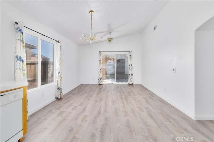 14631 Green River Rd - Photo 6 of 20