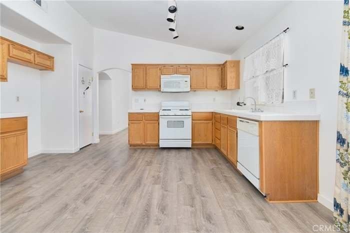 14631 Green River Rd - Photo 7 of 20
