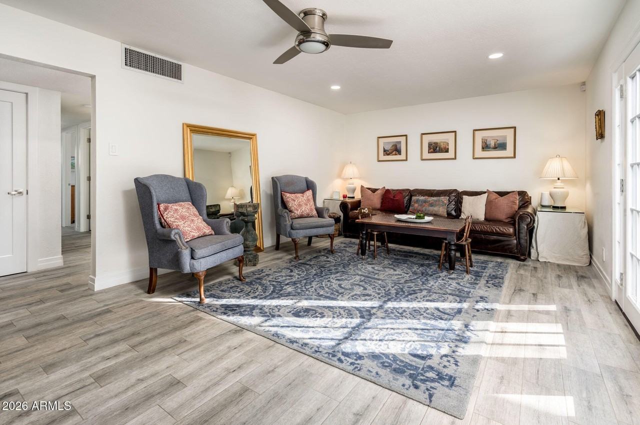 6525 E Lewis Ave - Photo 4 of 11