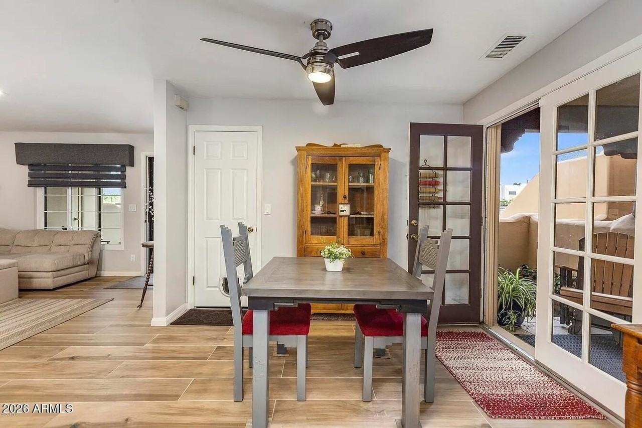 5402 E Windsor Ave #17 - Photo 7 of 20