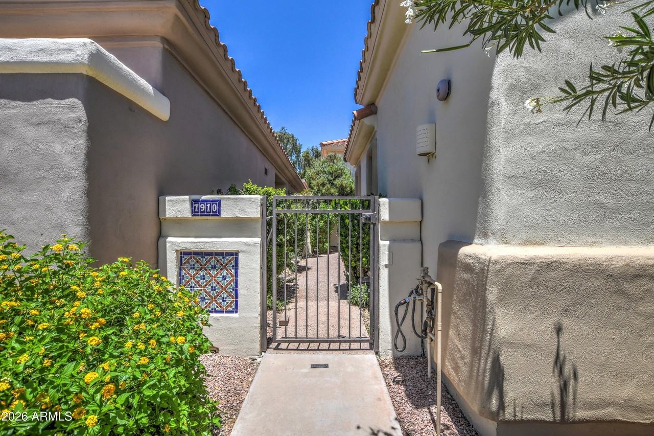 7910 E Cholla St - Photo 5 of 50