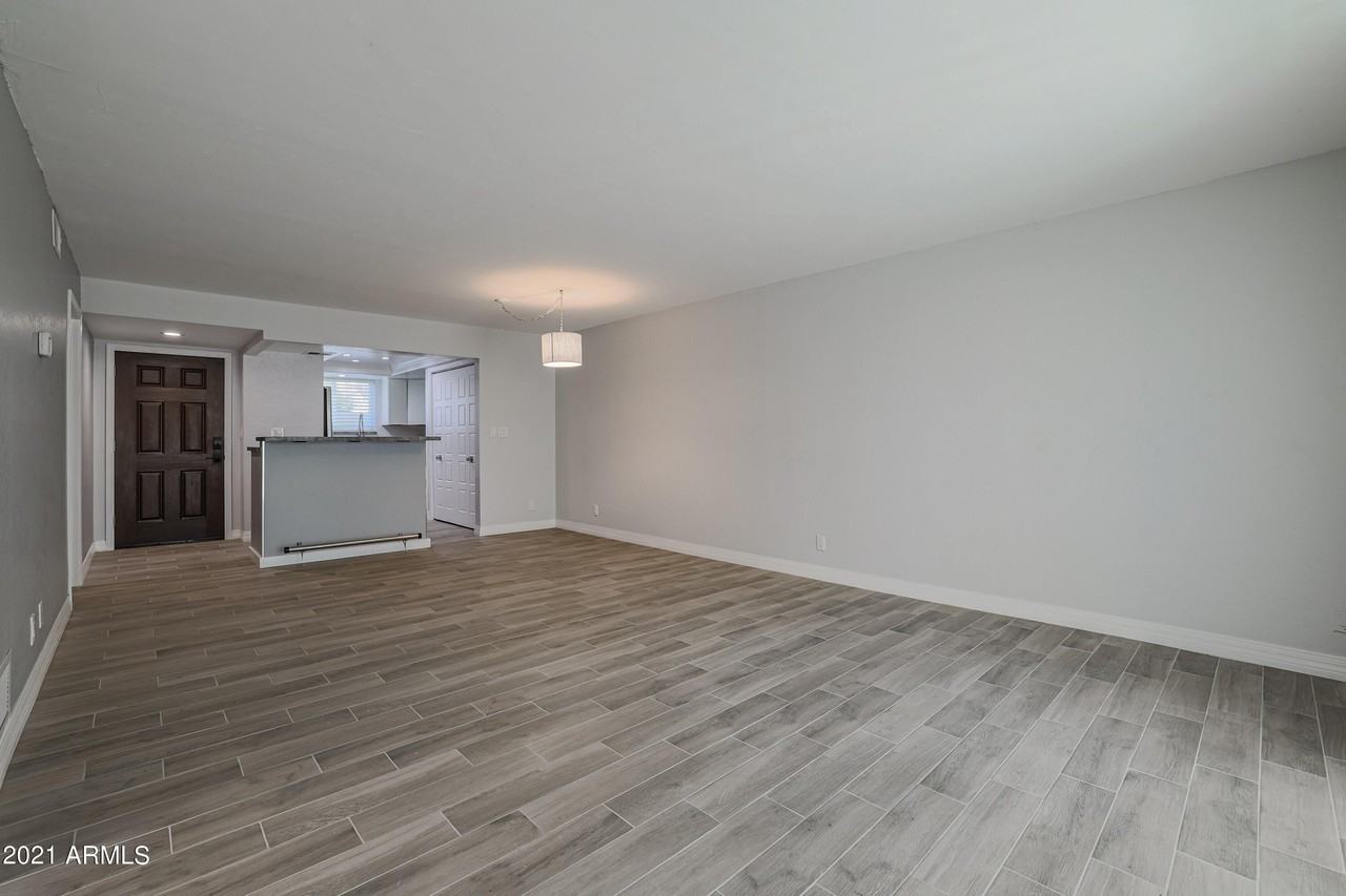 3640 N 70th St - Photo 6 of 35