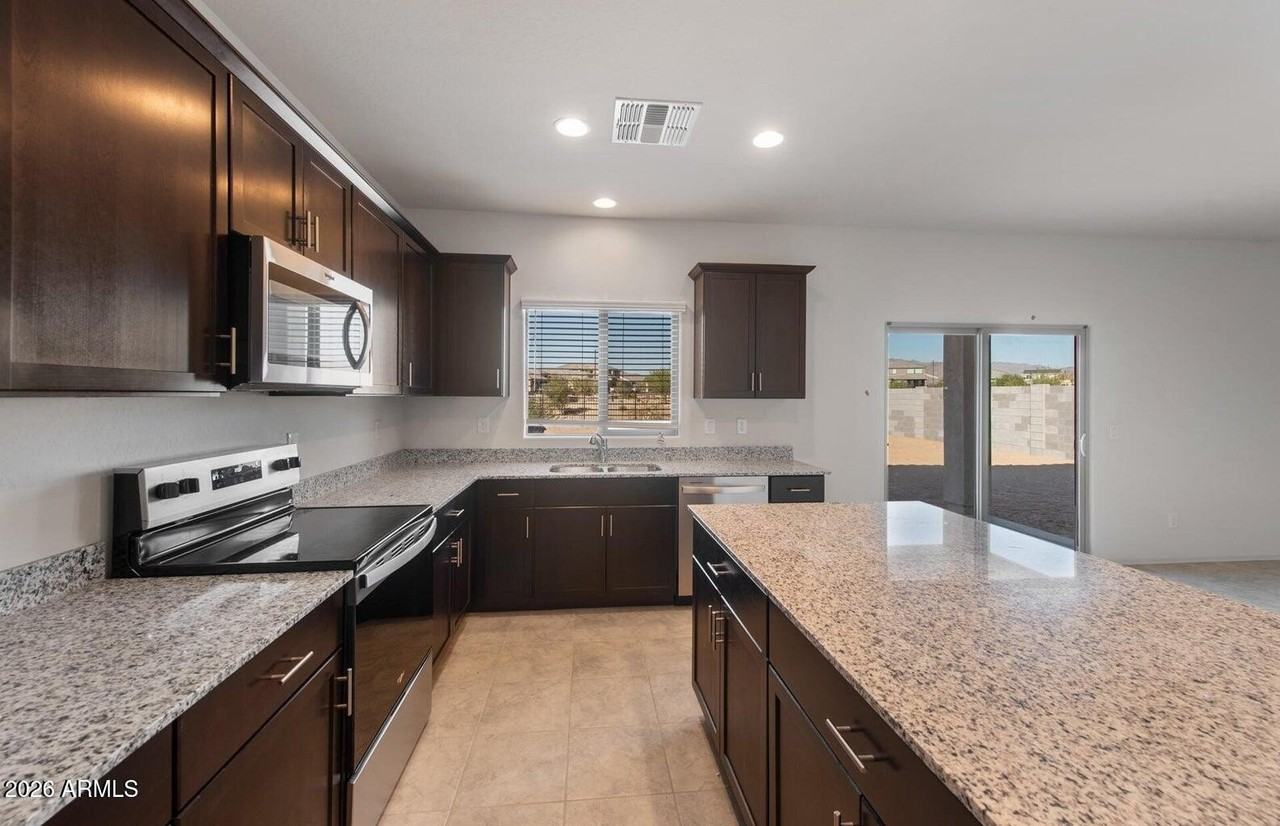 2428 S 246th Ln - Photo 6 of 16