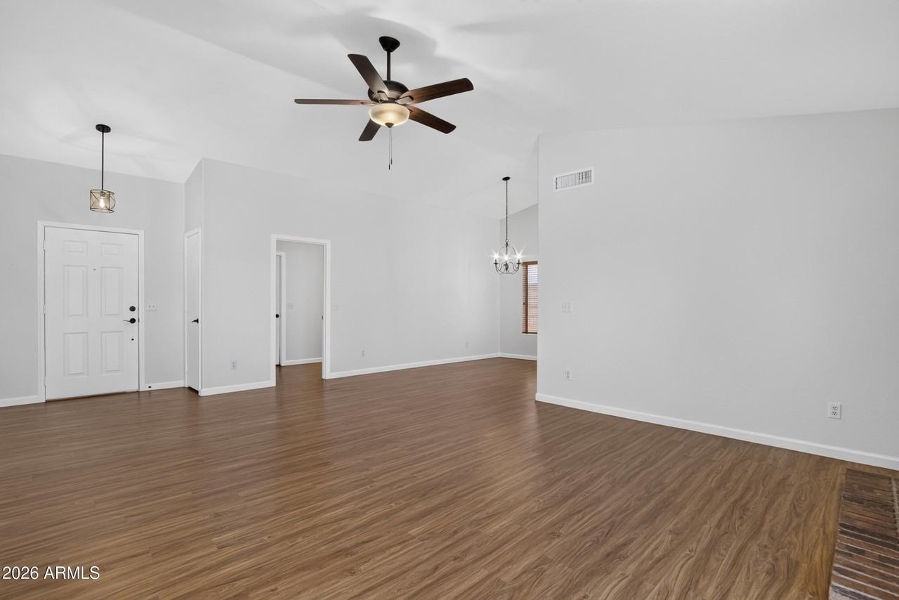 1308 E Princeton Ave - Photo 3 of 26