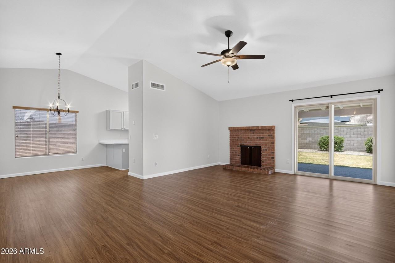 1308 E Princeton Ave - Photo 4 of 26