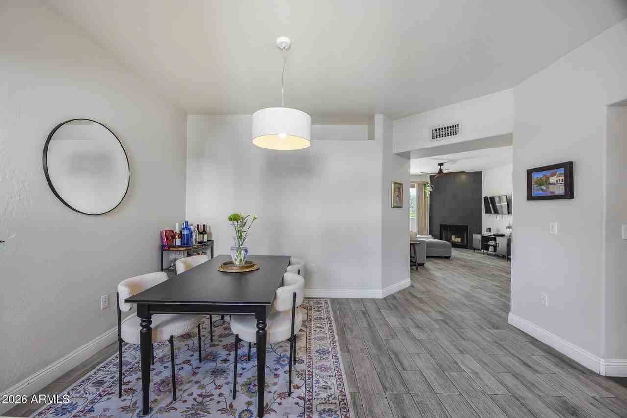 1747 E Northern Ave #117 - Photo 5 of 33