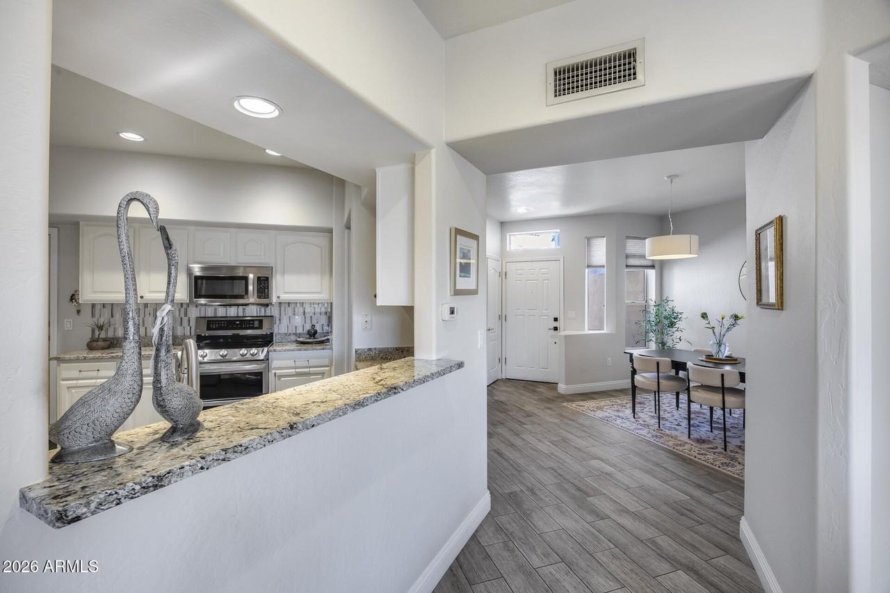 1747 E Northern Ave #117 - Photo 6 of 33