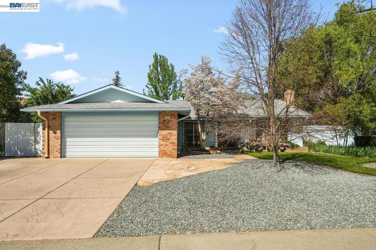 9699 Rudway Ct - Photo 2 of 40