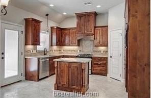 8209 Raintree Dr - Photo 3 of 10